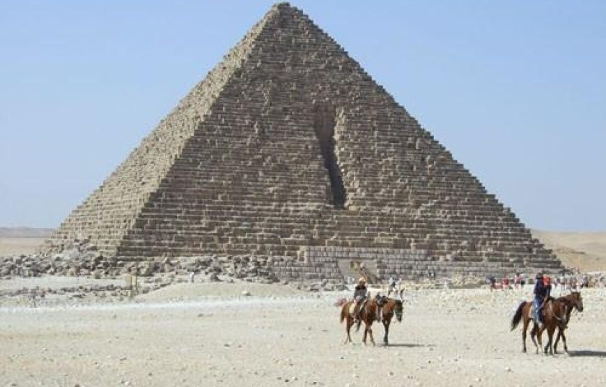 Hurghada: Cairo Day Trip Giza Pyramids, Sphinx and Museum