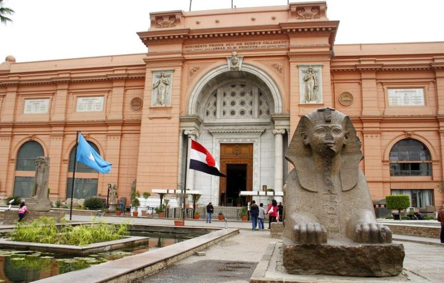 Hurghada: Cairo Day Trip Giza Pyramids, Sphinx and Museum