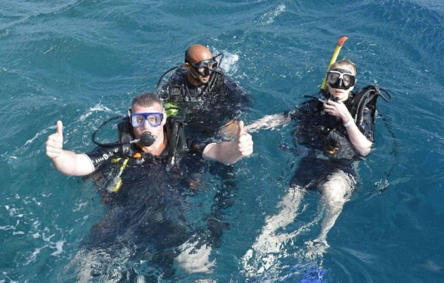 Hurghada: Ultimate Paradise Island Adventure Snorkeling, Diving, Water Sports