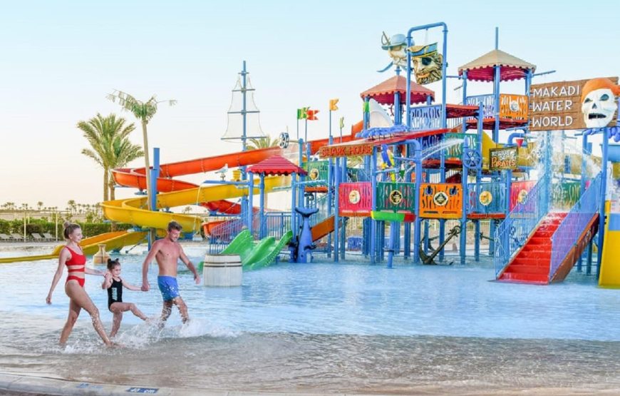 Hurghada: Makadi Water World with Lunch and Transfer