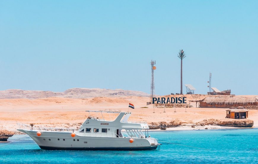 Hurghada: Boat Cruise to Paradise Island Snorkeling and Watersports