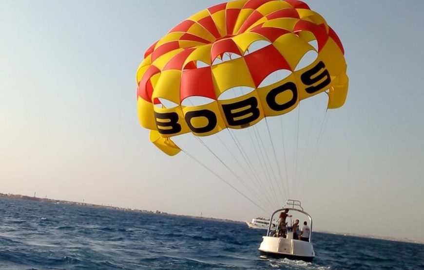 Hurghada: Single Parasailing Adventure Above the Red Sea