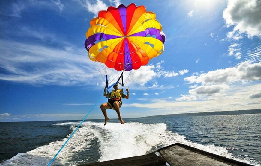 Hurghada: Single Parasailing Adventure Above the Red Sea