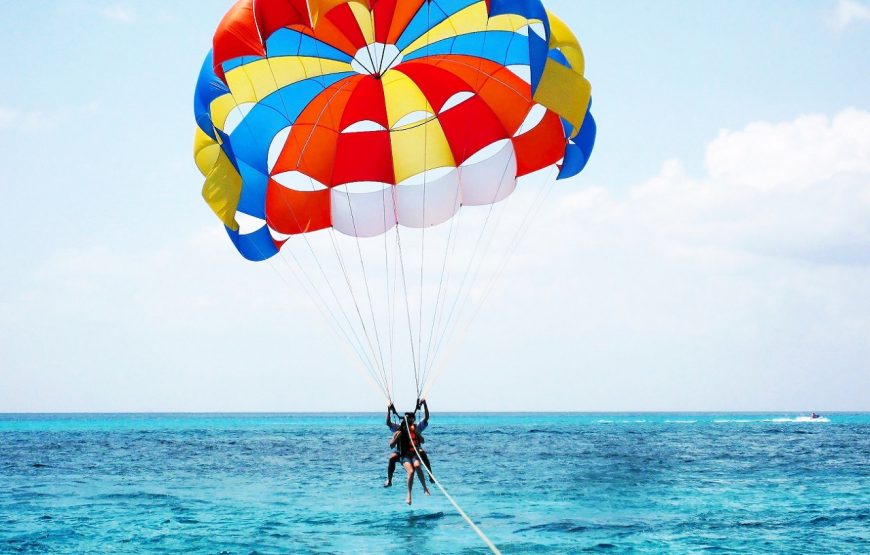 Hurghada: Single Parasailing Adventure Above the Red Sea